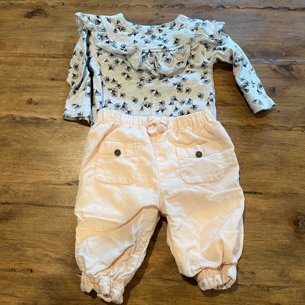 Oliver & Rain ruffles sweatshirt and corduroy pants outfit 3-6m